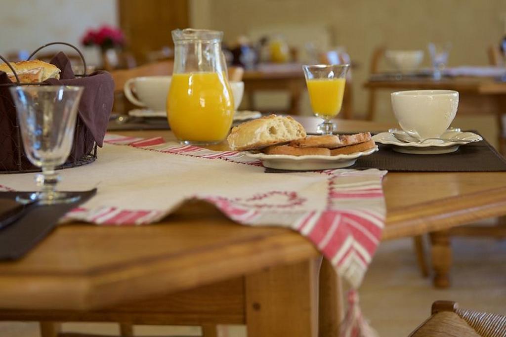 La Grange De Boulaines Bed & Breakfast Meru Bagian luar foto